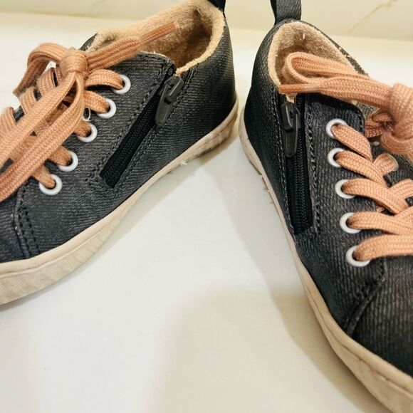 Zara Gray and Pink Sneakers with Reinforced Toe Cap - Picture 8 of 10